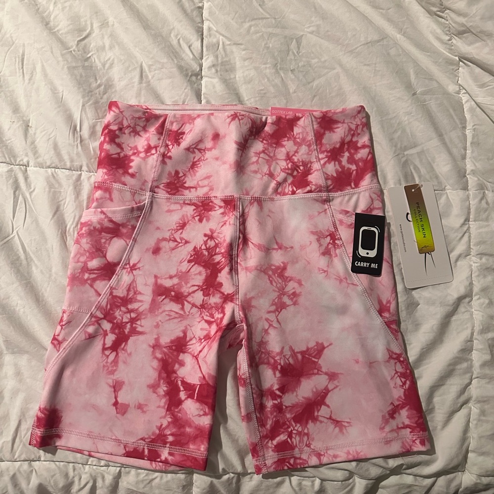 Gottex Peach Skin Biker Short - Size Medium